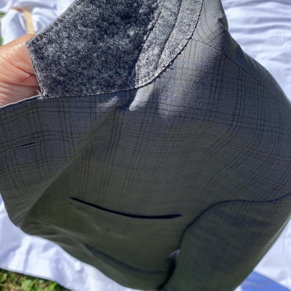 Ermenegilodo Zenga suit jacket small size. - Picture 9 of 9